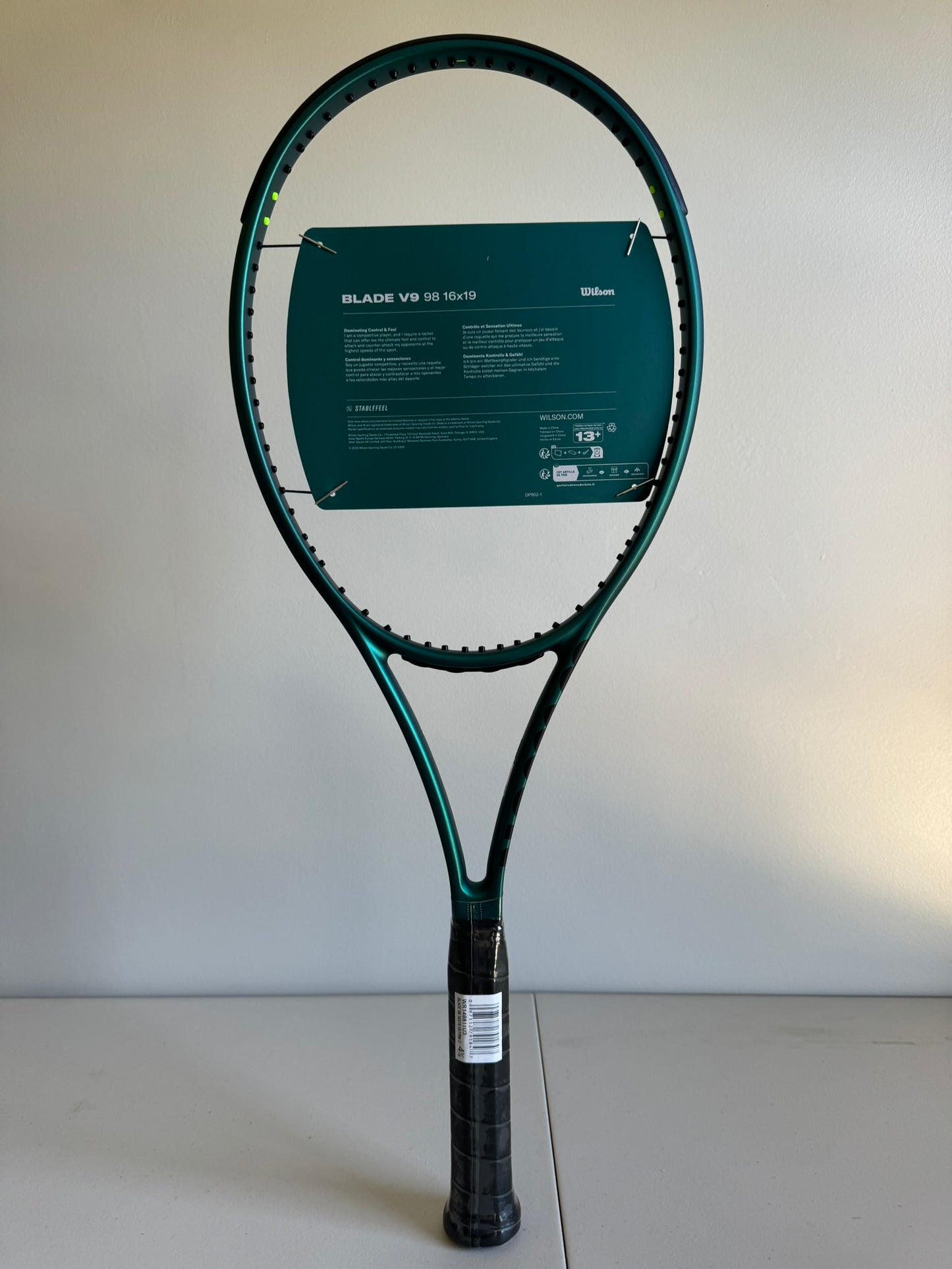 Wilson Blade 98 V9 16x19 **Free Strings + Stringing**