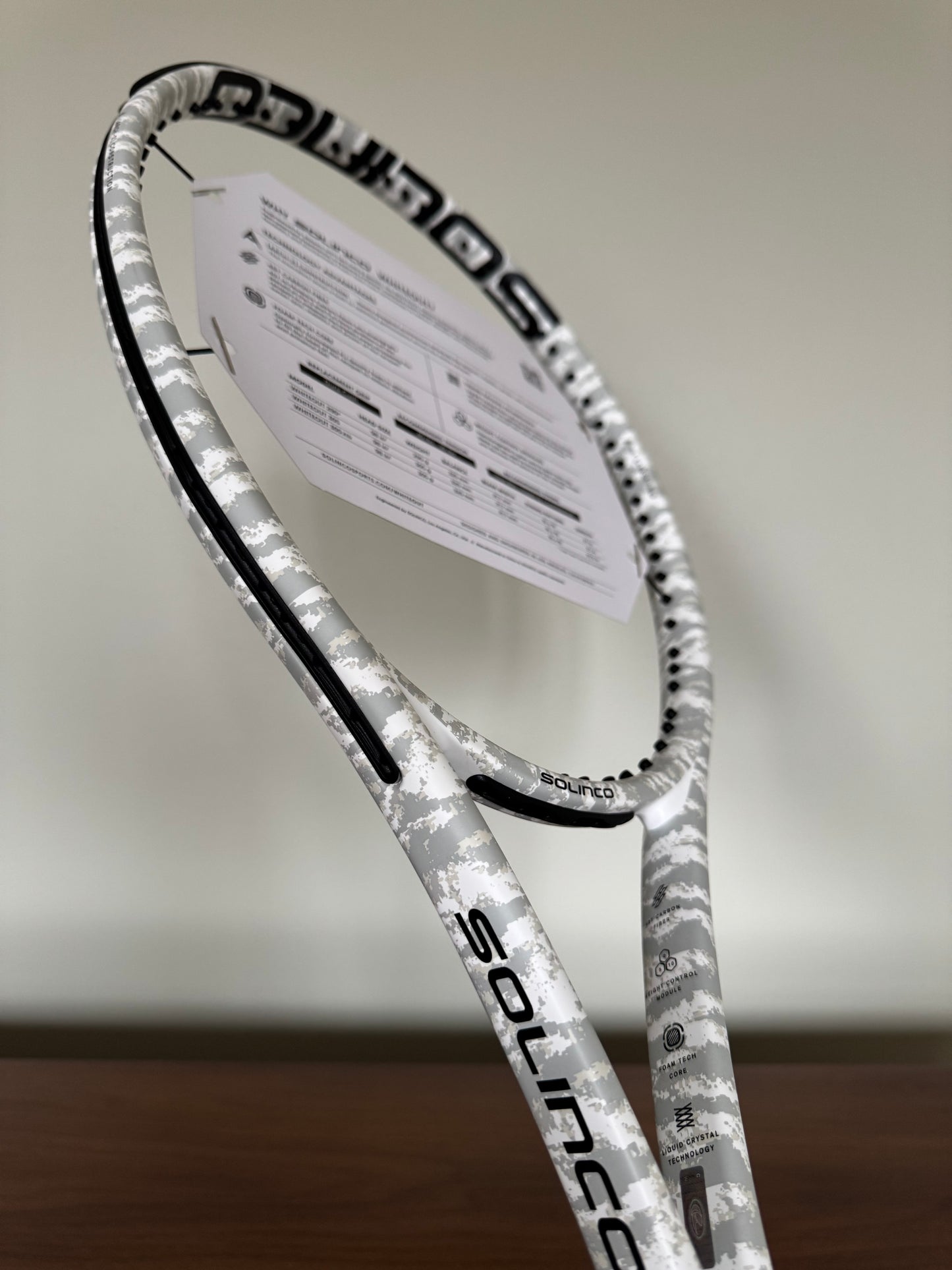 Solinco WHITEOUT 305 V2 (16x19) Free Strings + Stringing