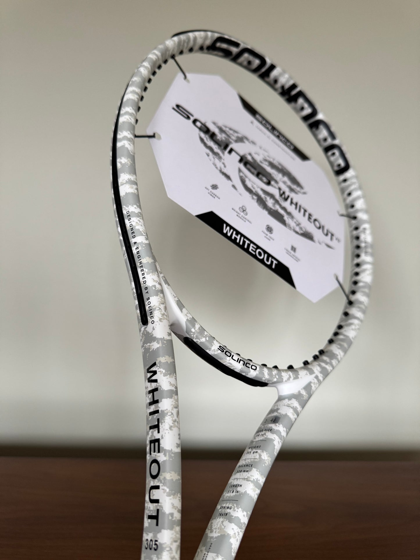 Solinco WHITEOUT 305 V2 (16x19) Free Strings + Stringing