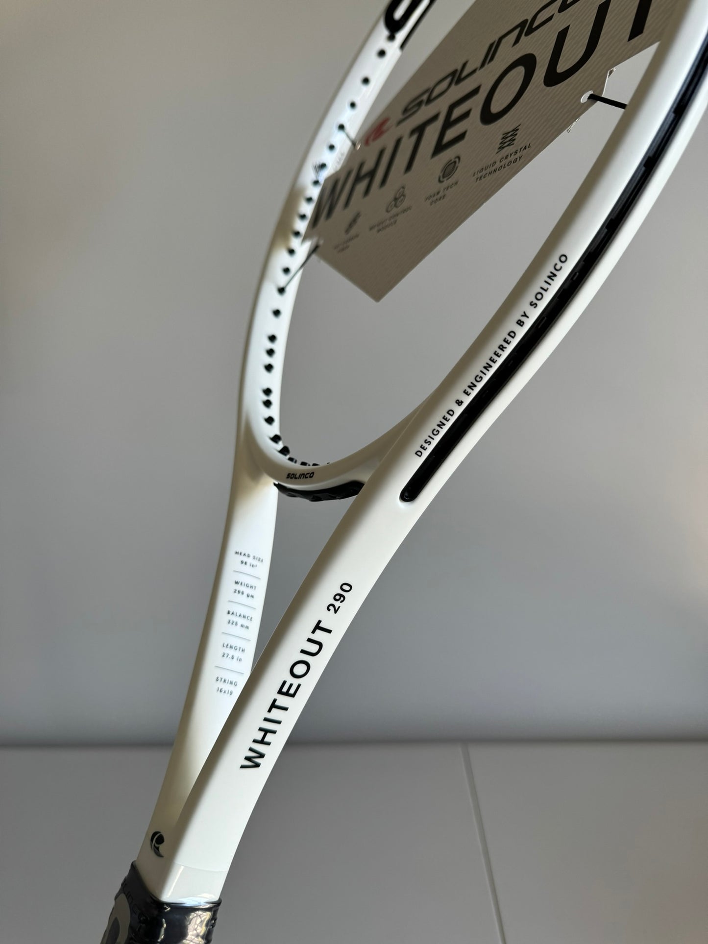 Solinco Whiteout 290. Free Strings + Stringing