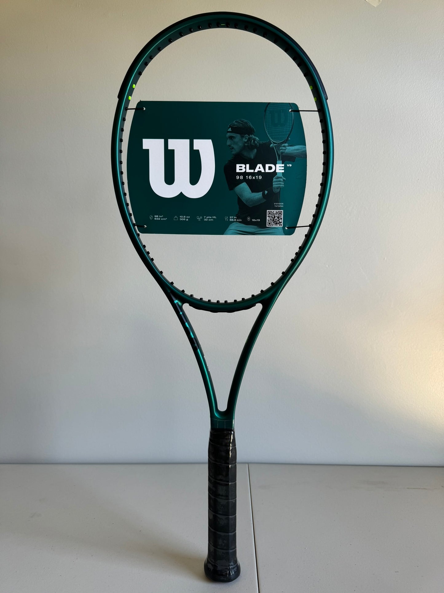 Wilson Blade 98 V9 16x19. Free Strings + Stringing.